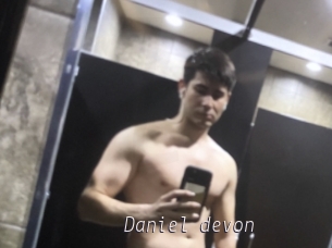 Daniel_devon