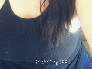 GiaMiley6996