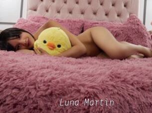 Luna_Martin