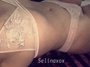 Selinaxox